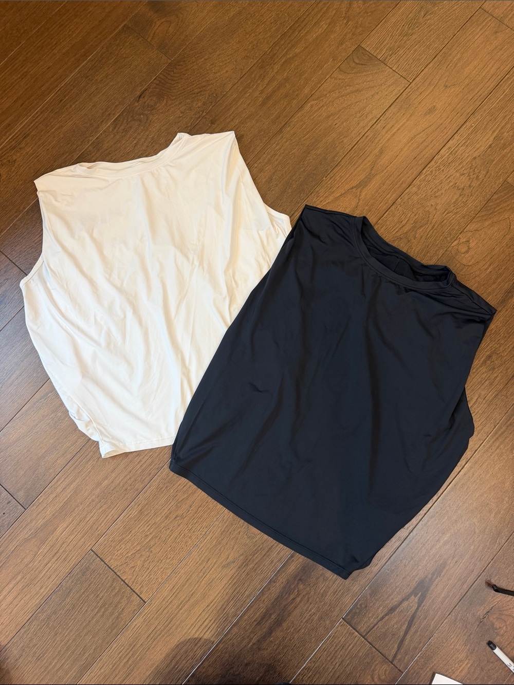 Halara Round Neck Ruched Cool Touch Yoga Tank Top - Medium - Set of 2 - C73-036